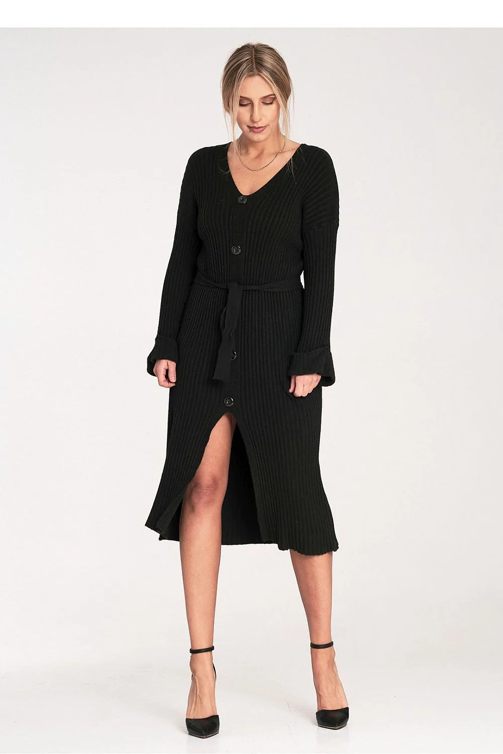 robe cardigan midi maille côtelée noire encolure V boutonnée manches longues ceinture nouée fente centrale tricot extensible ajustée