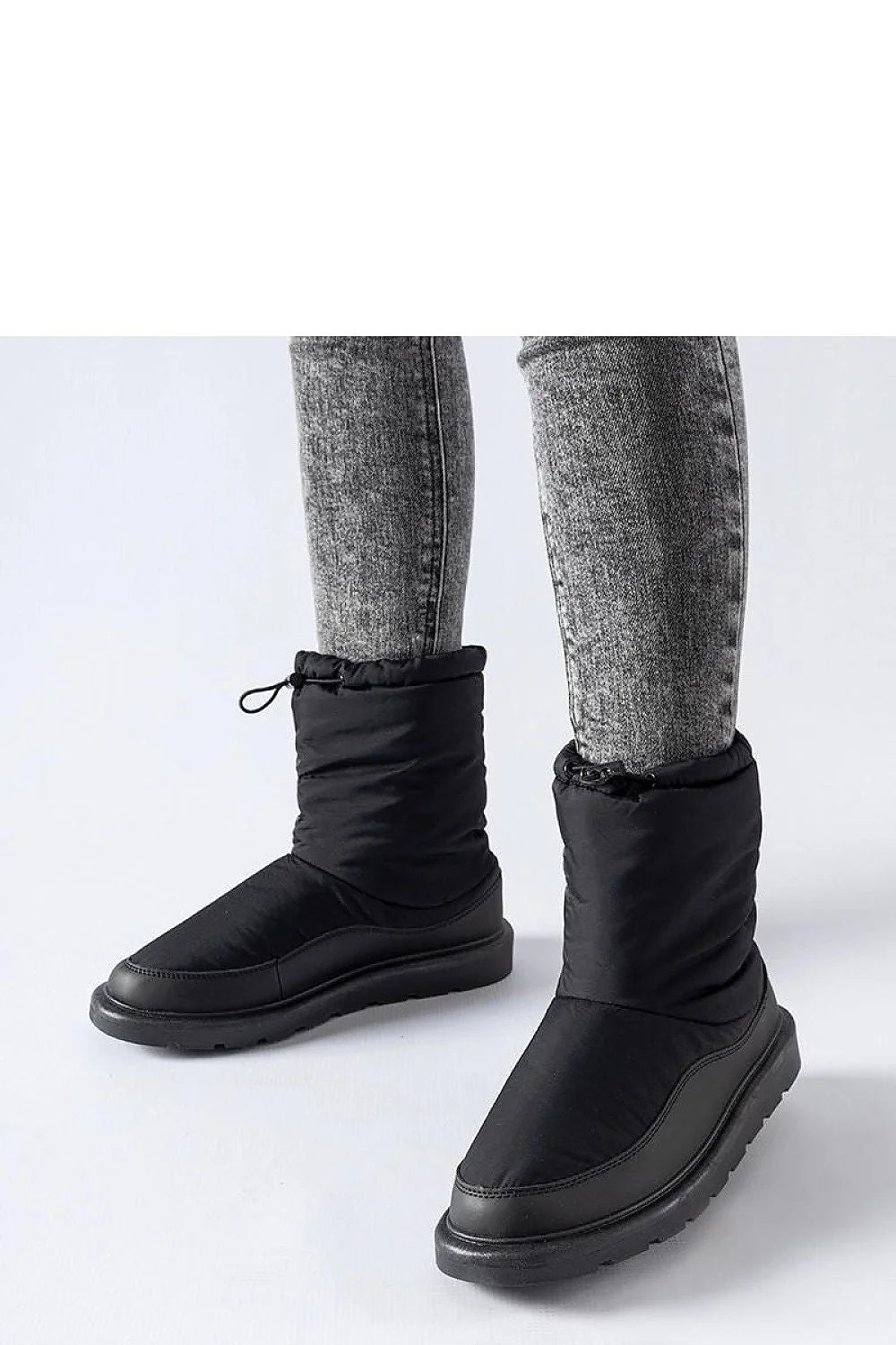 Bottes de neige Solea pour femmes noires doublées nylon caoutchouc semelle épaisse bout rond style urbain moderne
