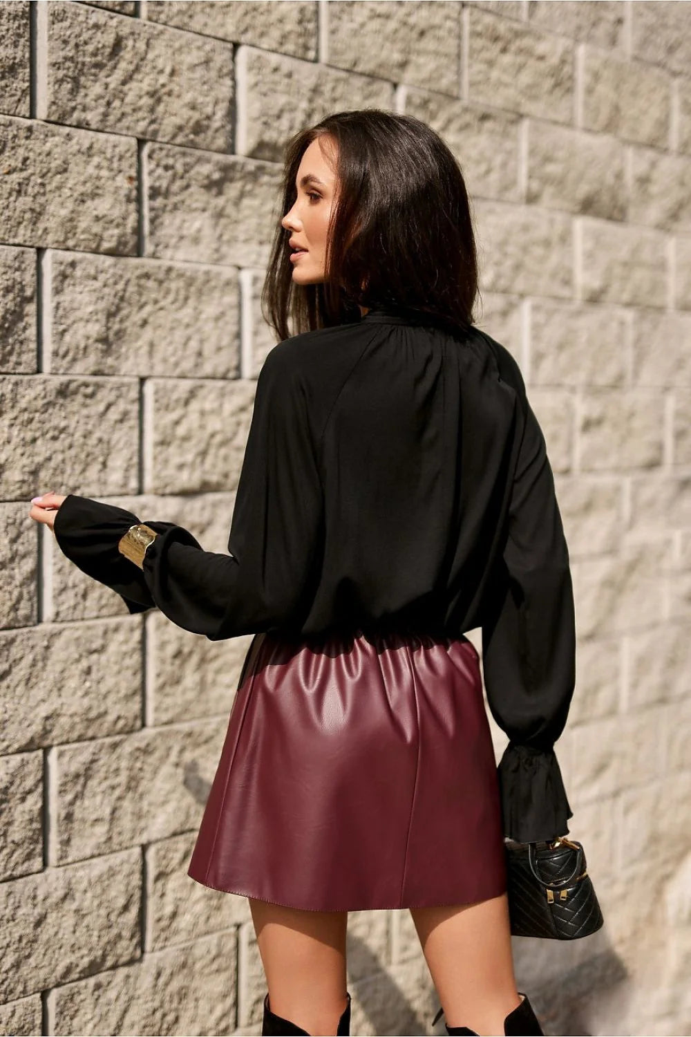 blouse femme noire lavallière nœud col long manches longues froncées poignets volantés viscose élasthanne fluide ample chic élégante respirante polonaise