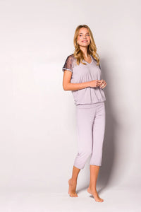 Ensemble pyjama viscose douce style confort élégant manches courtes dentelle gris clair femme nuit