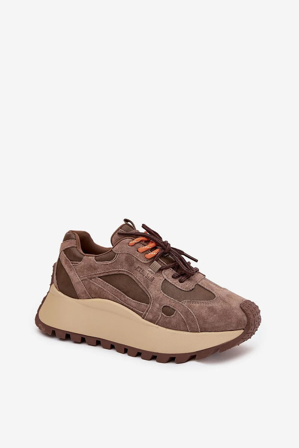 femme sneakers chunky plateforme trekking urbain cuir suédé taupe kaki lacets bicolores semelle crampons beige marron respirante amortissante recyclée rembourrée