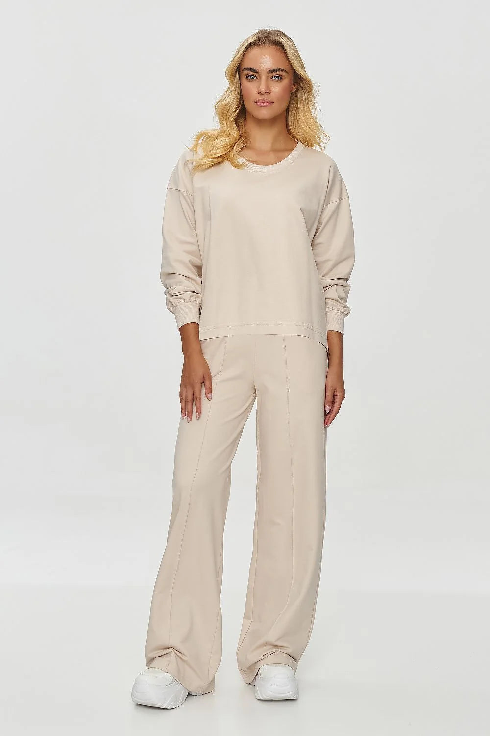 Ensemble Makadamia casual-chic pour femme en beige maille douce coupe ample style décontracté chic