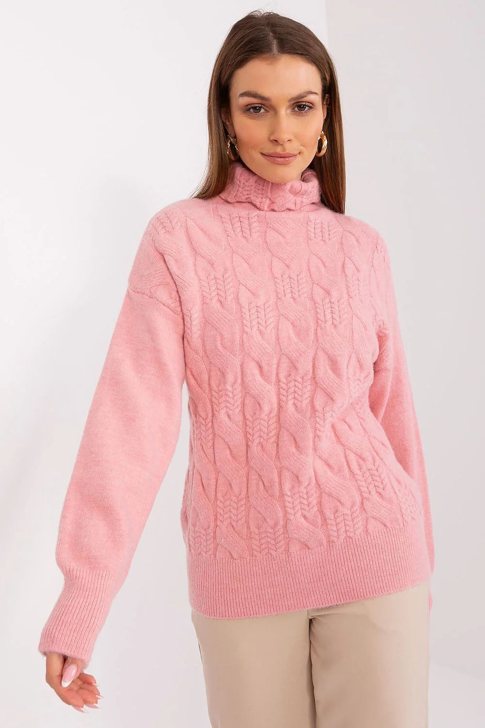 pull tricoté col roulé rose pâle femme manches longues maille torsadée épaisse douce coupe ample ourlet hanches bords côtes élégant