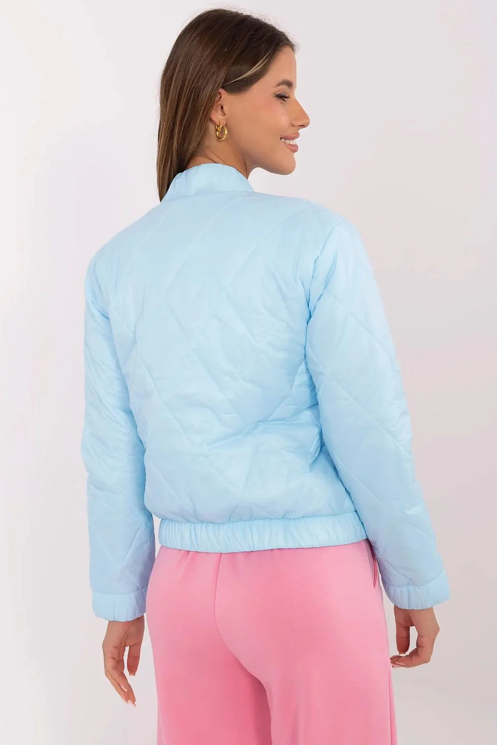 Veste bomber féminine élégante en polyester rembourré bleu pastel sans capuche fermeture éclair élastique poignets saison transition femme