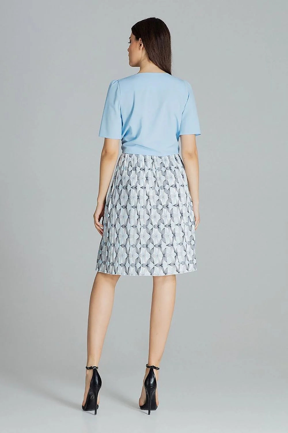 ensemble chemisier bleu ciel noué colV manches courtes boutonné jupe plissée midi imprimée géométrique blanc gris fluide taille élastique chic