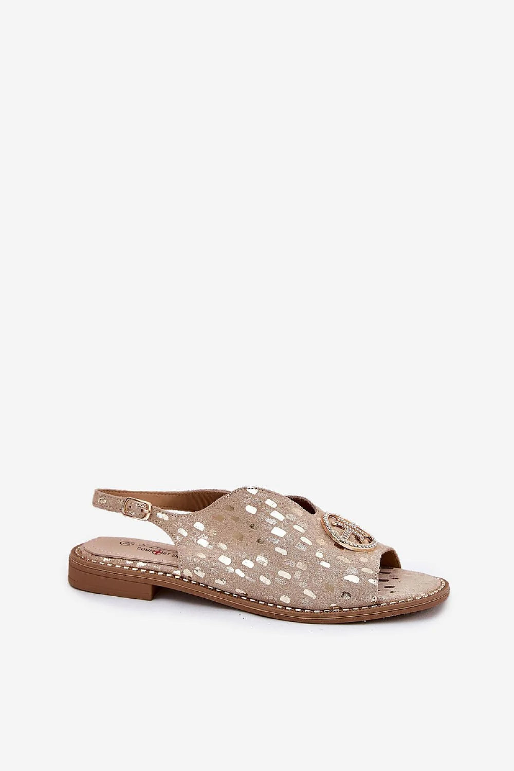 Sandales féminines en cuir suédé beige à strass et détails métalliques, style ouvert, talon plat, confortable, pour femmes