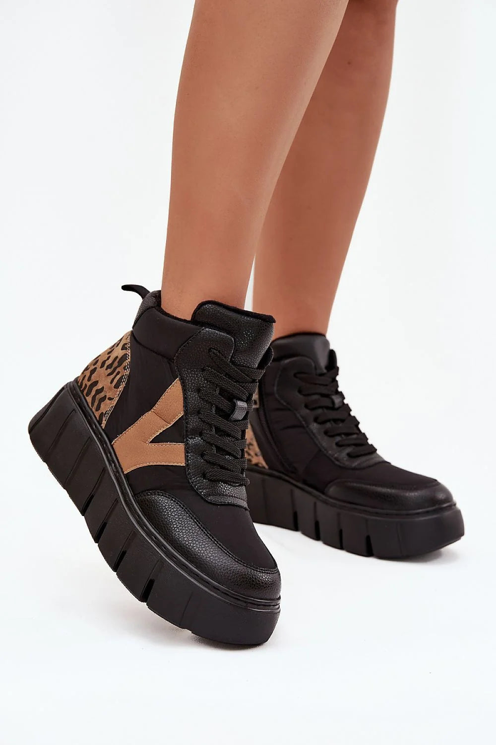 bottines montantes femme sportives urbaines cuir naturel plateforme légère semelle crantée maintien confort lacets fermeture éclair imprimé léopard