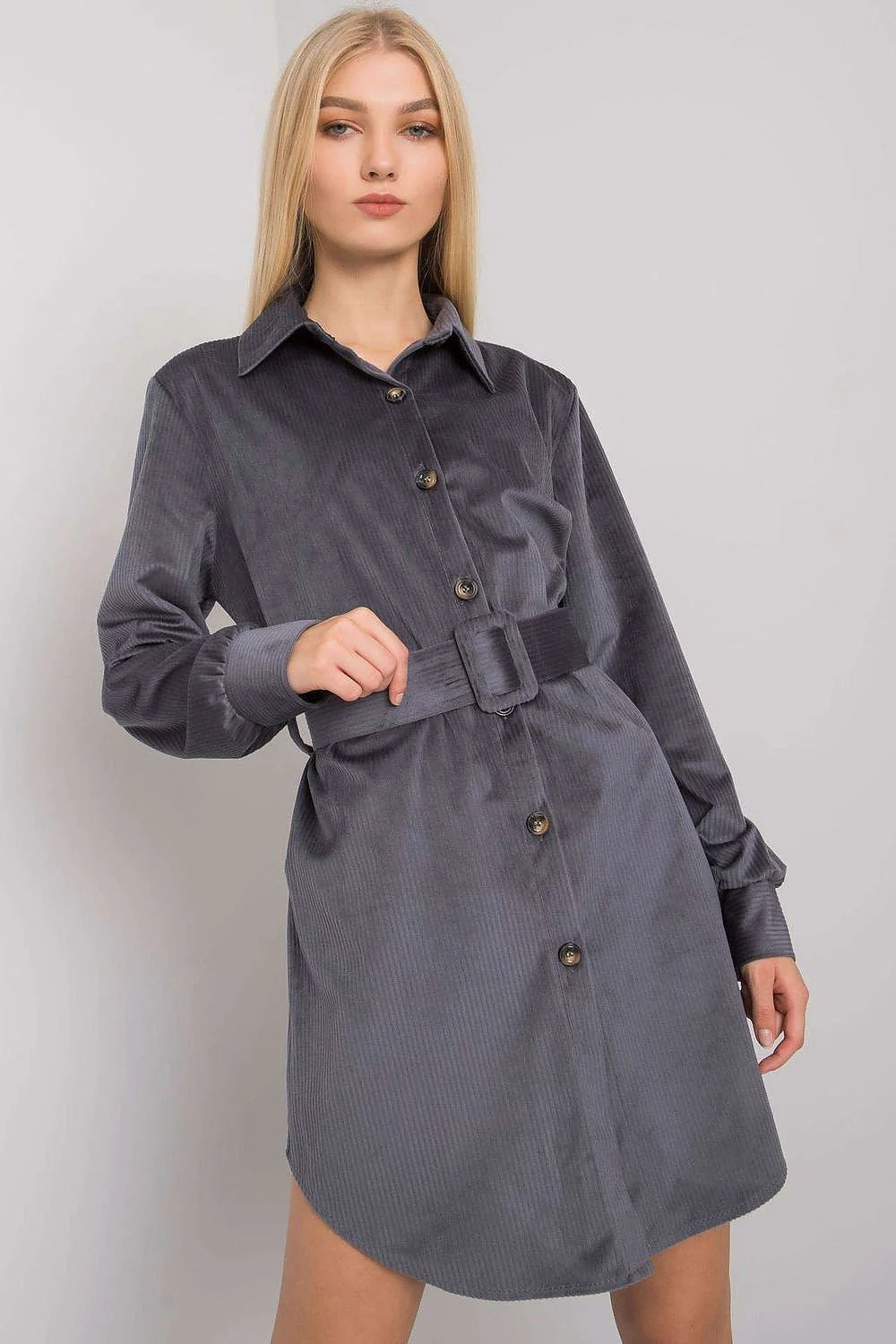 Robe chemise femme velours côtelé gris élégant manches longues ceinture style minimaliste mi-cuisse