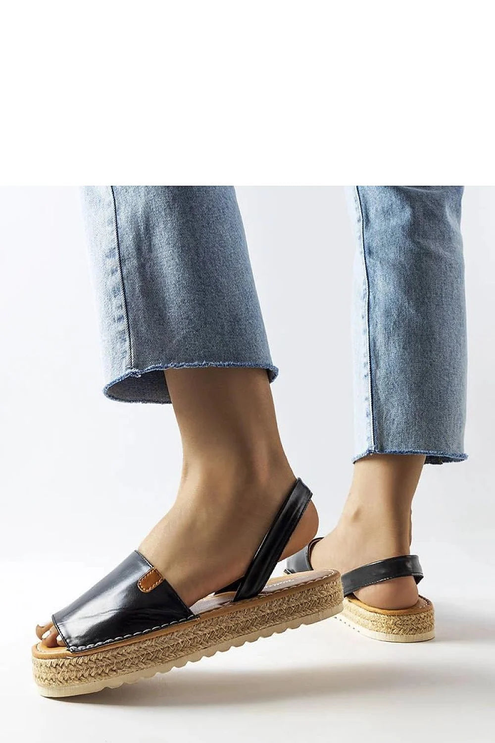 Espadrilles pour femmes plateforme cuir noir été design épuré sandales ouvertes occasionnelles style moderne