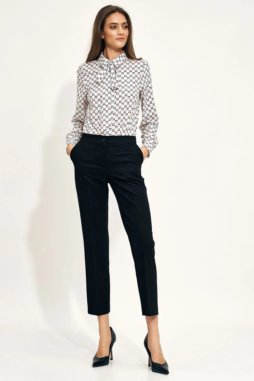 Pantalon femme élégant moderne coupe droite taille haute matière élasthanne polyester noire semi-formel professionnel