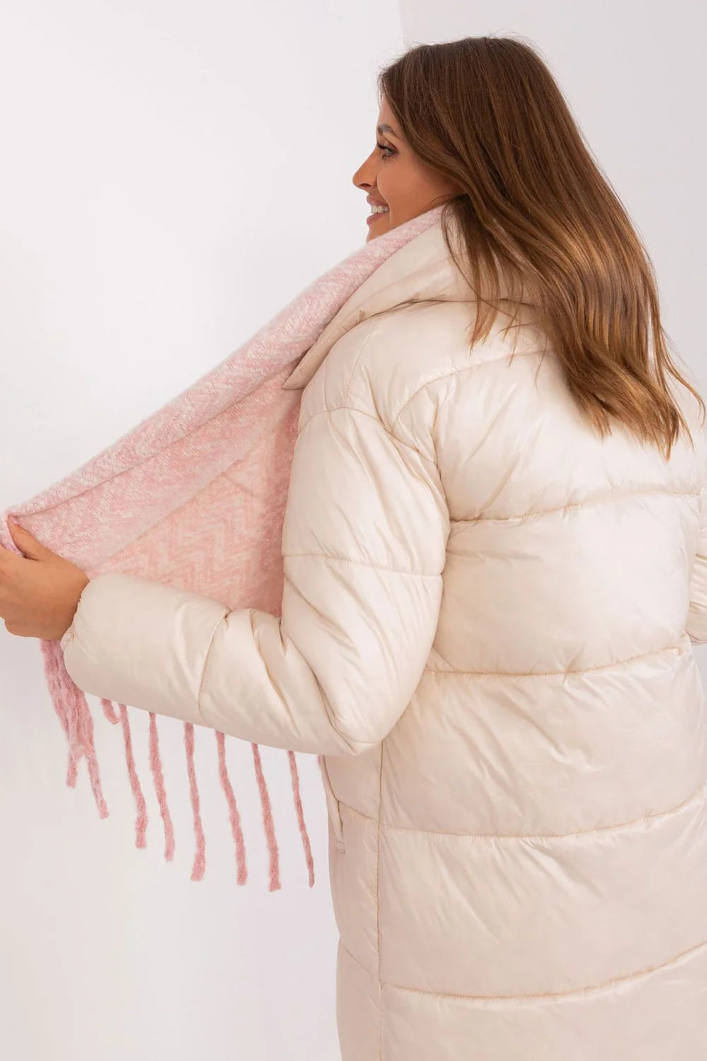 Châle en polyester, motif chevrons, franges, couleur rose pâle, écharpe longue, hiver, femmes, style moderne, chic, confortable, accessoire, écharpe en duvet, polyvalent
