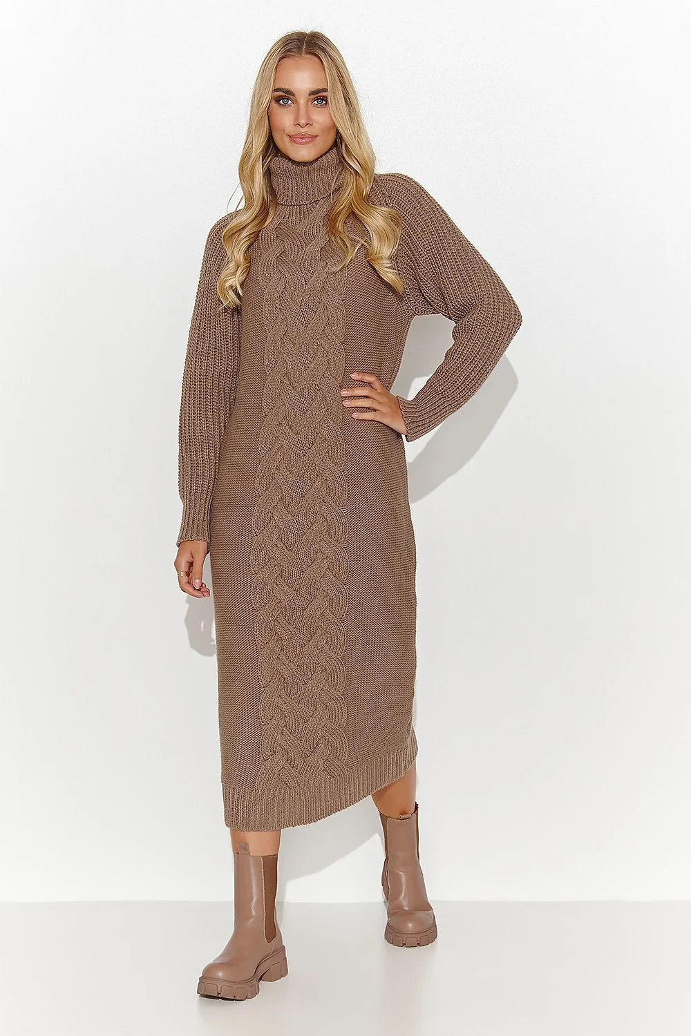 Robe de jour Makadamia en tricot laine automne-hiver longues manches col roulé motif torsade taupe femmes