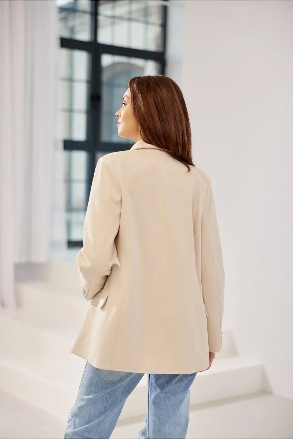 Veste Roco Fashion femme design oversized beige clair tissu chevrons col classique manches longues boutons décoratifs look moderne chic