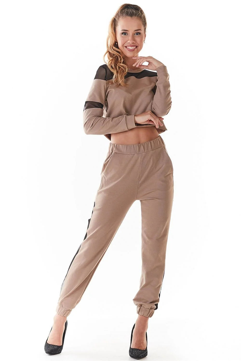 Ensemble sportswear femme Infinite You lavande pastel contrastants noirs mode athleisure deux pièces crop top manches longues pantalon taille élastiquée