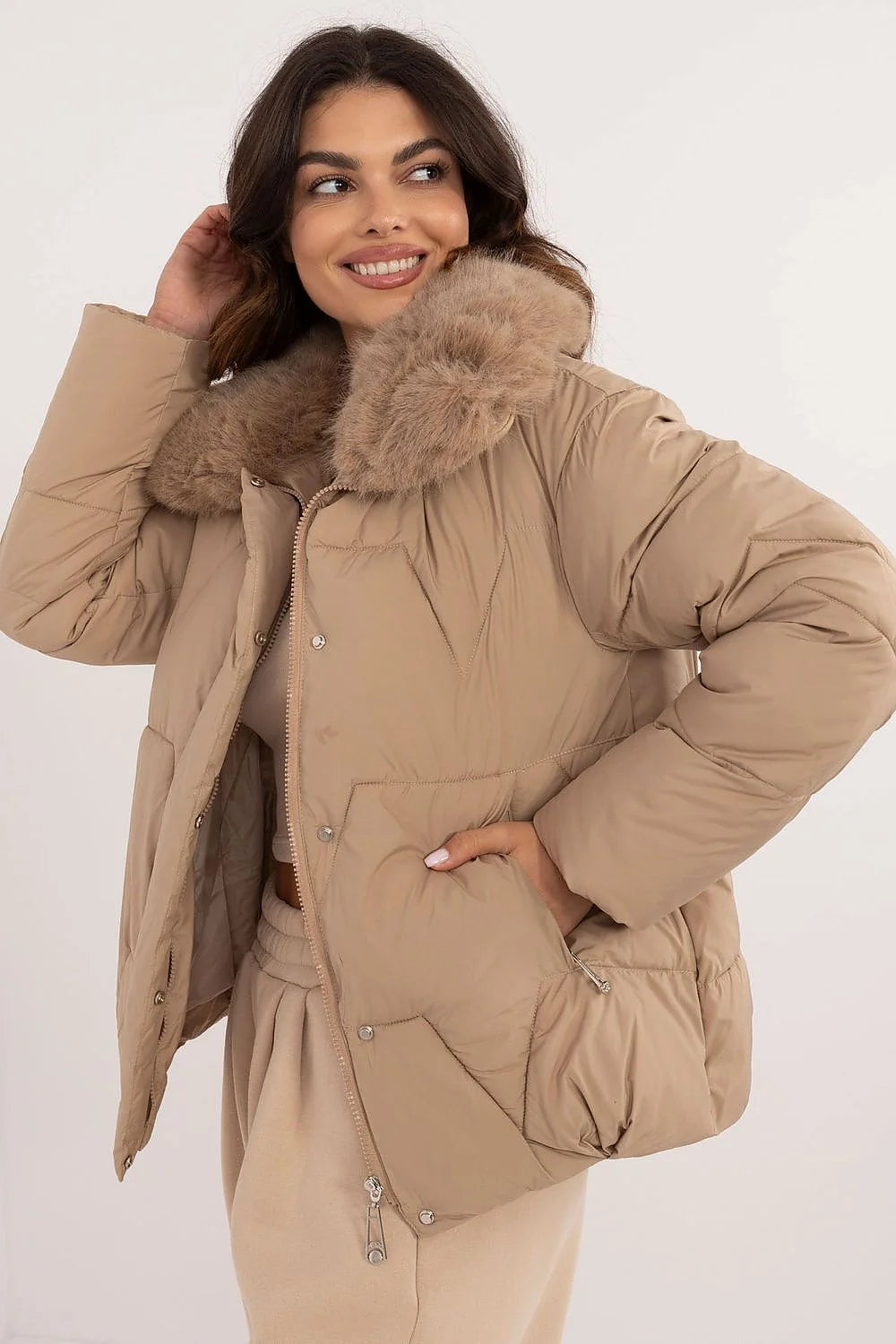 Veste MBM matelassée pour femme en polyester fourrure synthétique automne hiver style décontracté élégant