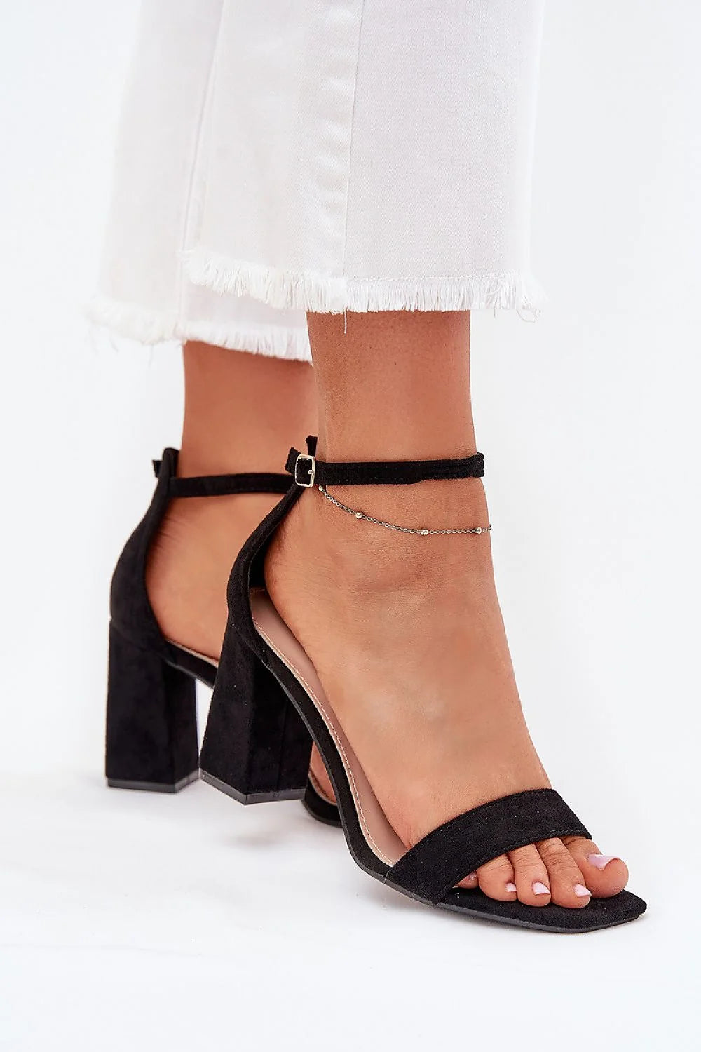 Sandales à talons carrés pour femmes en suédine écologique, design élégant, talon 9cm, confort jour entier, occasion mariage, soirée, tenue habillée