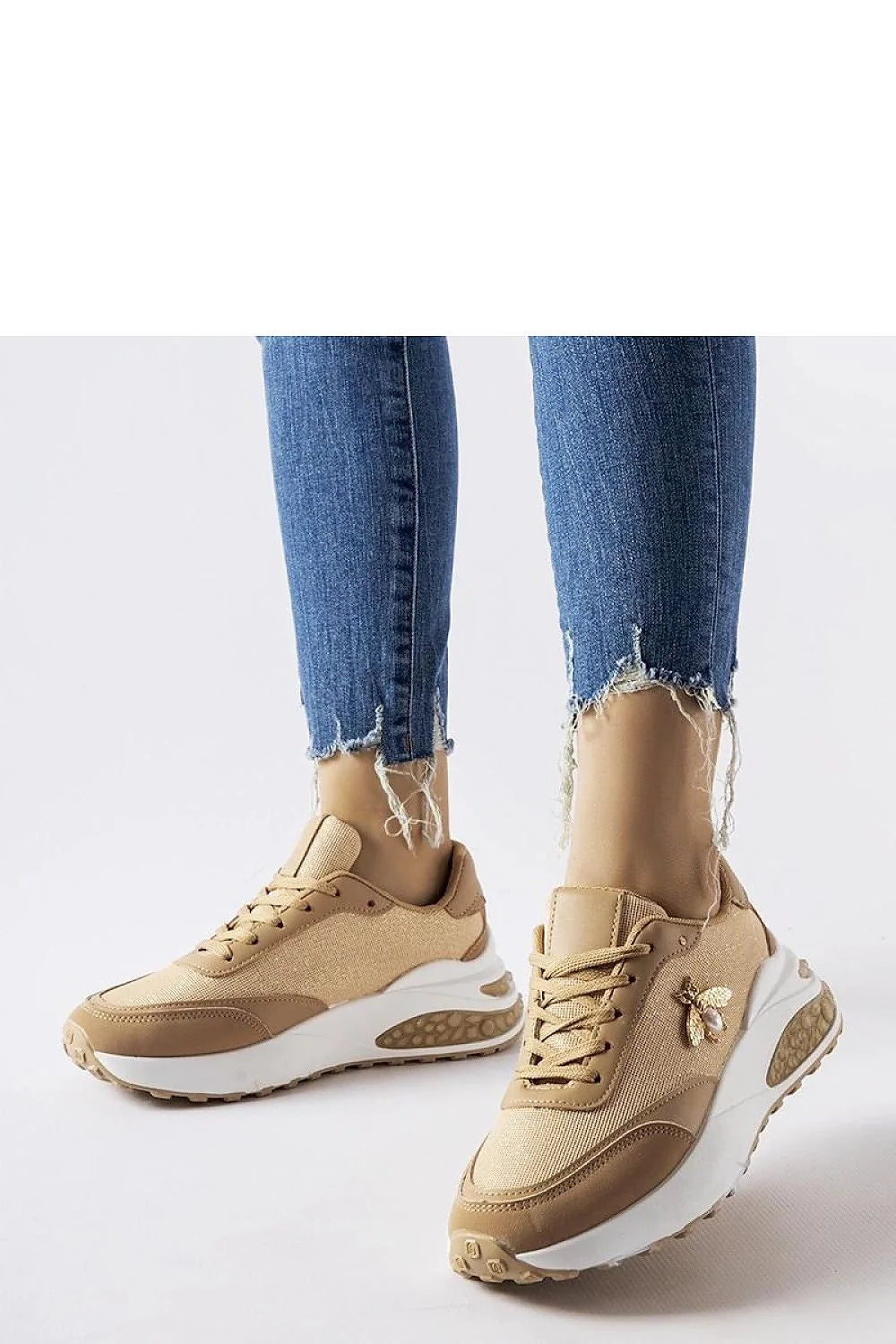 Baskets modernes élégantes femmes design sport-chic insecte bijou similicuir maille beige clair brun blanc amorti confortable