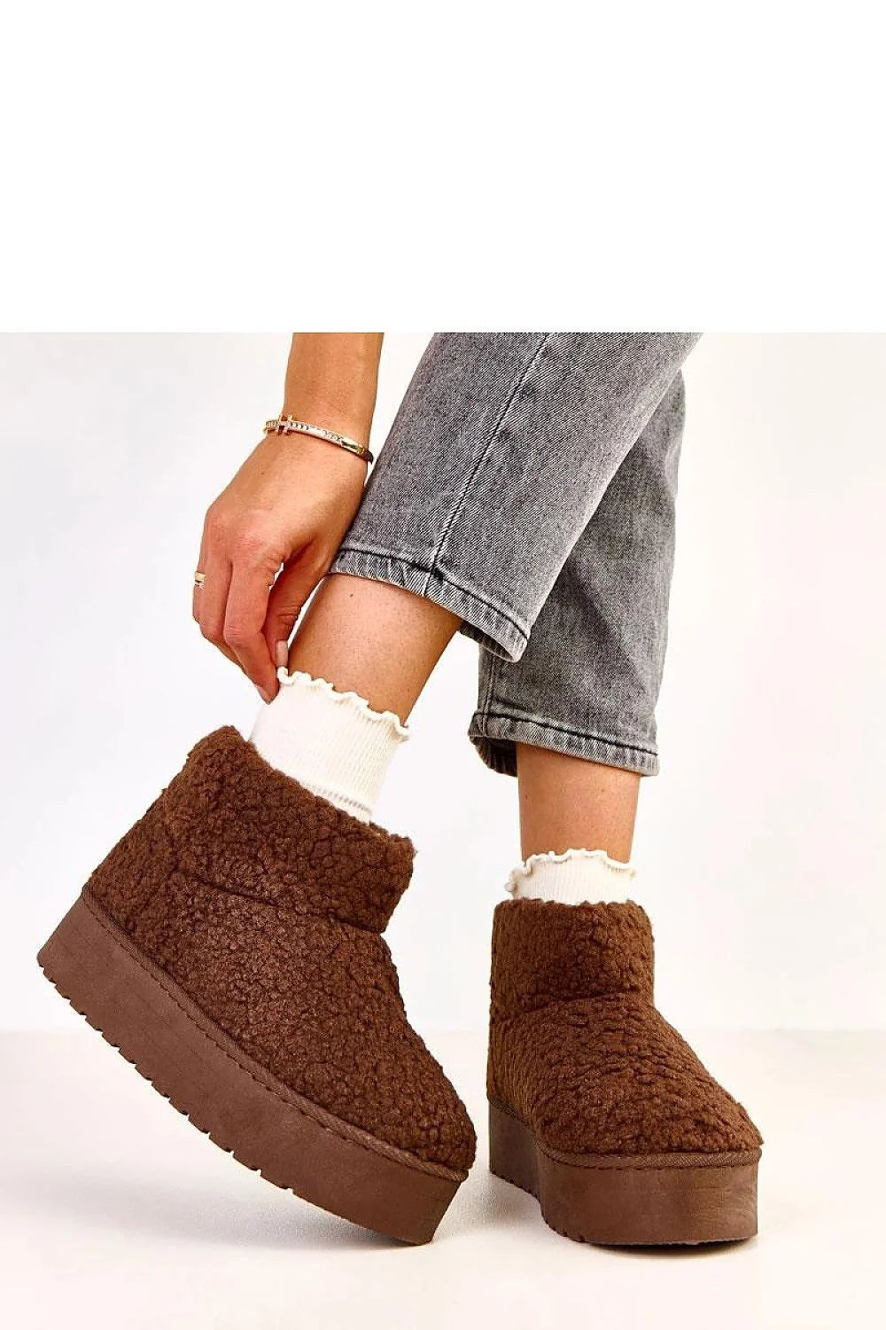 bottes neige femme fourrure synthétique teddy marron chocolat cheville bout rond plateforme 4cm semelle antidérapante doublure rembourrée confort chaleur cocooning