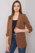 Blazer femme crêpe fluide élégant marron cognac ajusté manches retroussées col châle poches rabat