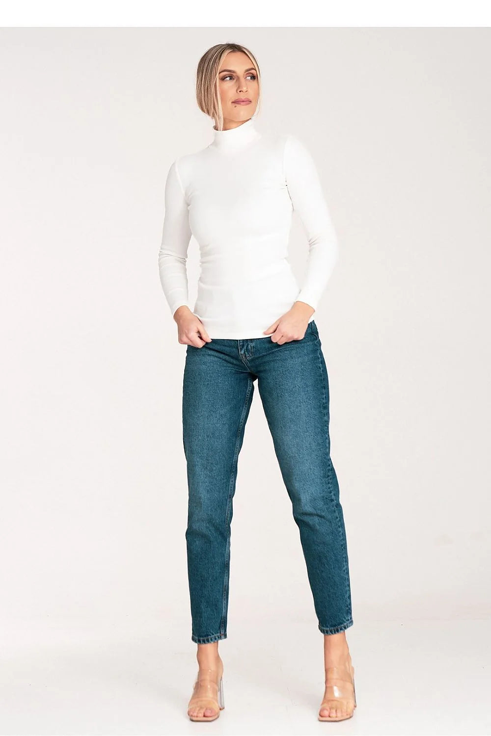 col roulé manches longues coton blanc féminin ajusté intemporel maille fine côtelée extensible doux minimal polyvalent