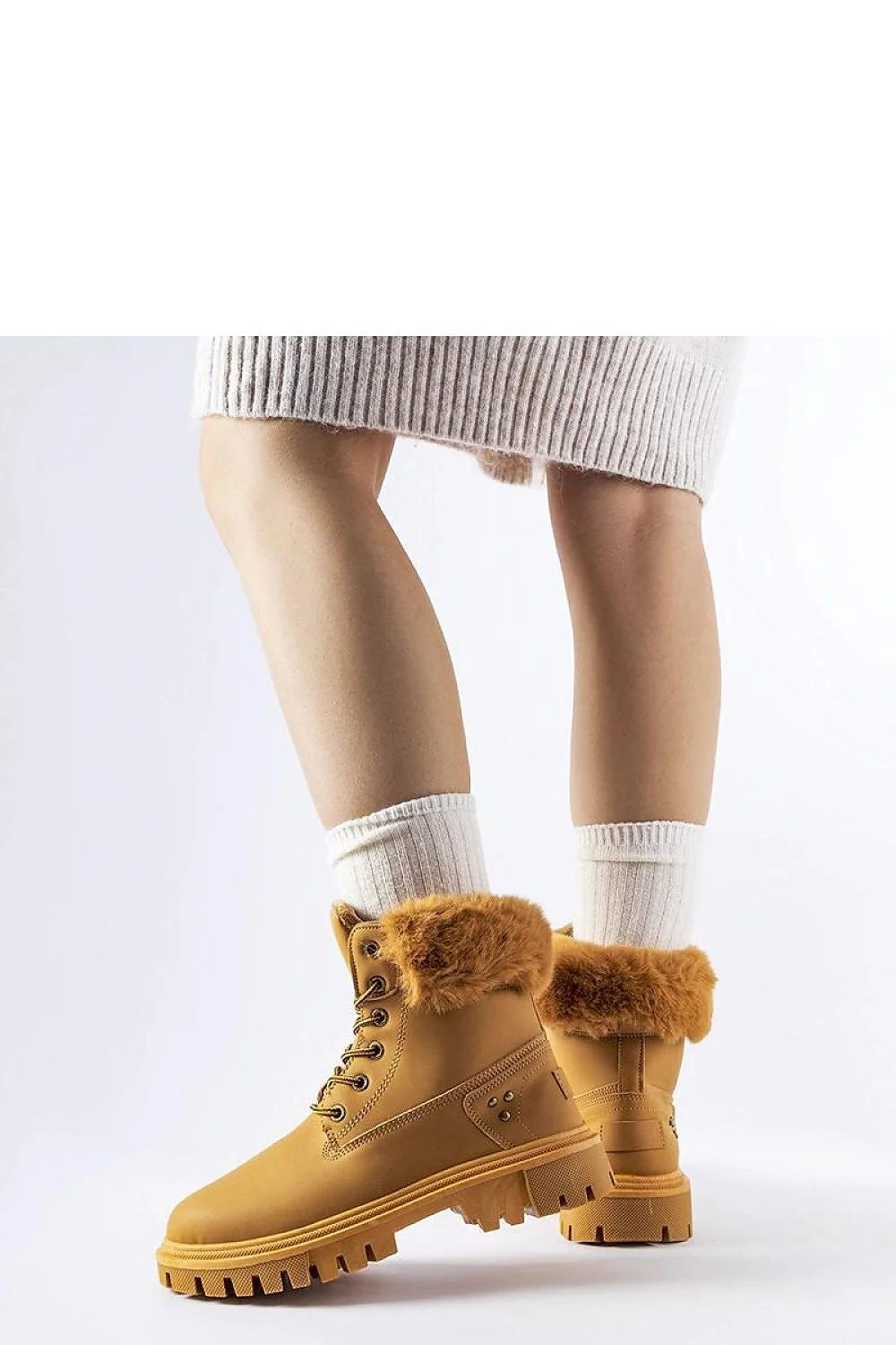 Bottines pour femmes robustes et élégantes en nubuck beige camel fourrure synthétique moderne talon plat lacets occasions quotidiennes froid hiver