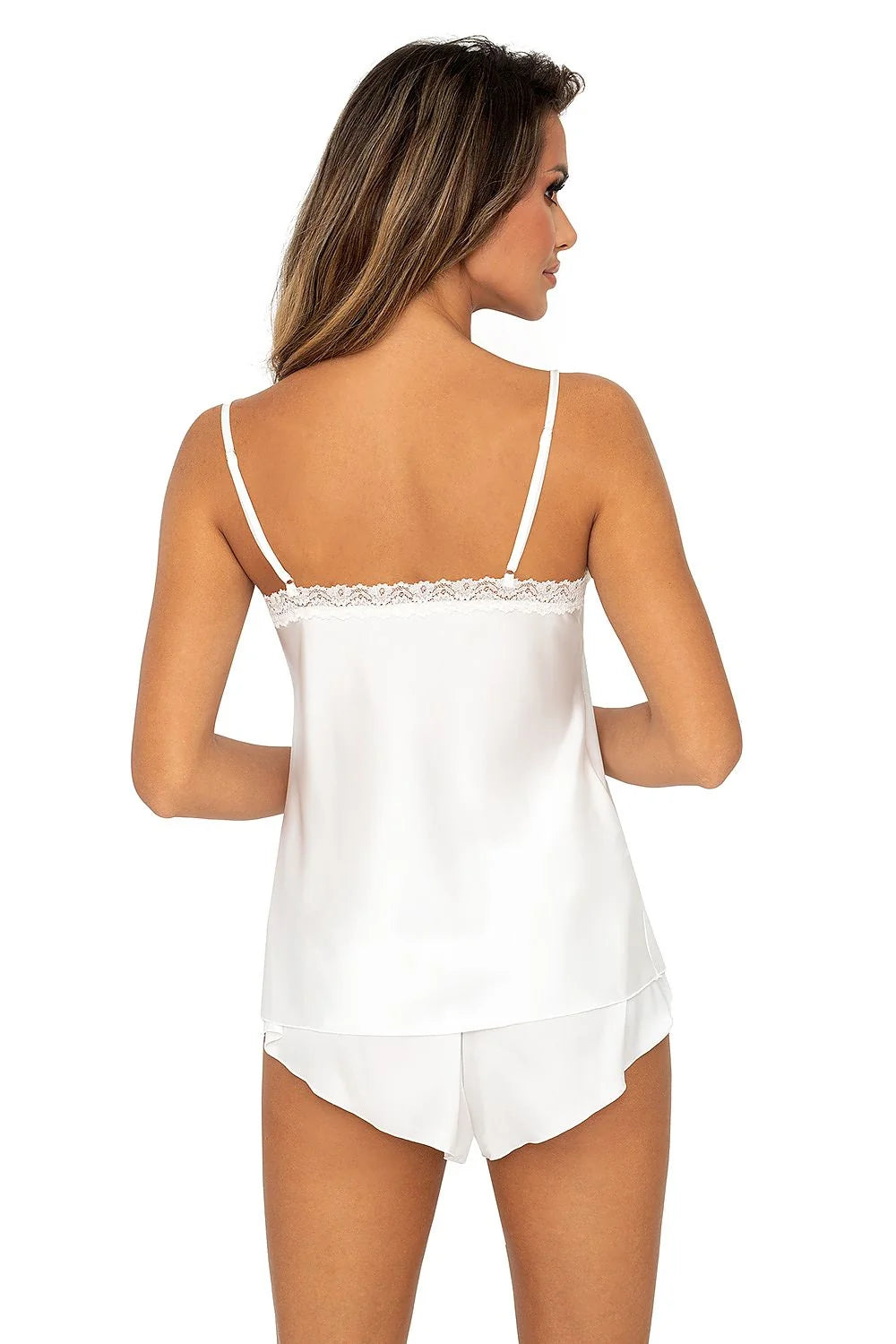 Pyjama féminin chic en satin blanc dentelle décolleté V bretelles ajustables short élastique taille haute nœud décoration femme