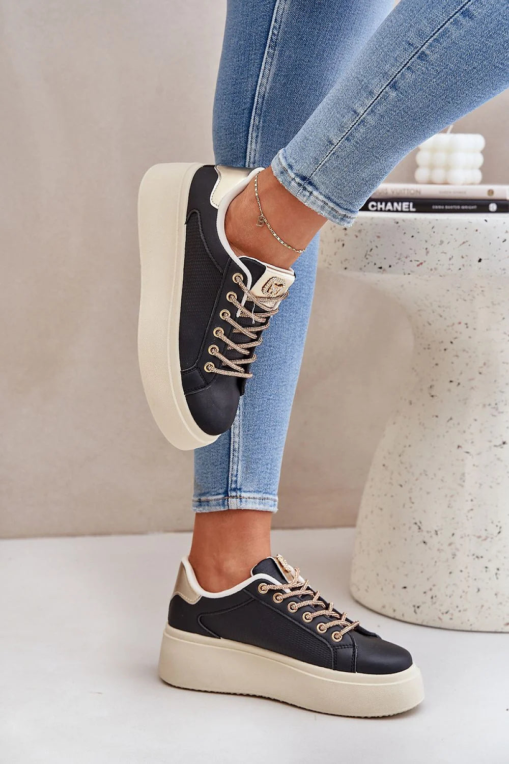 Chaussures de sport Step in style pour femme en cuir synthétique noir, plateforme épaisse, style urbain, confort maximal