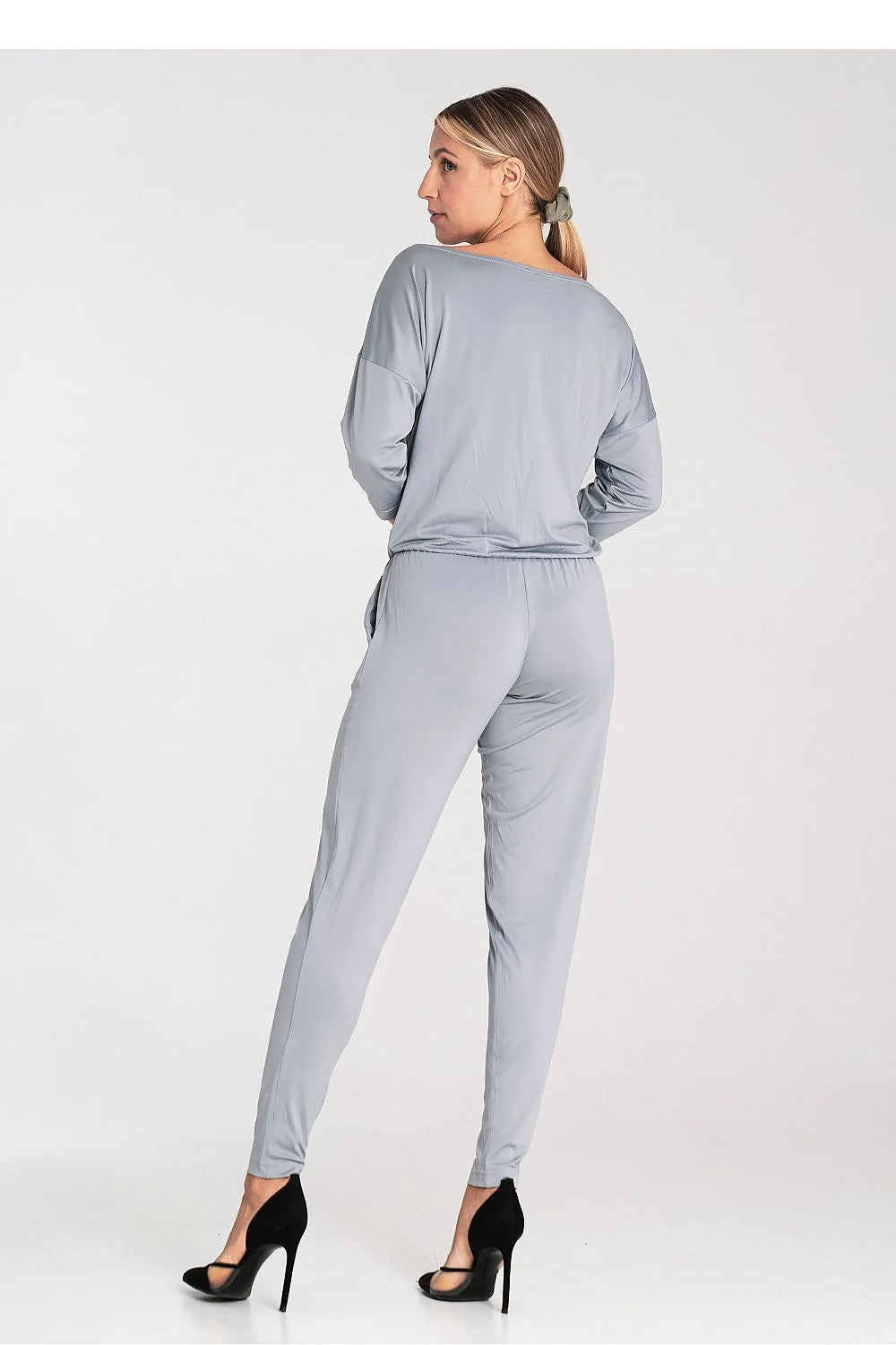 combinaison femme moderne épurée polyester elasthane jersey extensible coupe fluide ajustée col bateau manches troisquarts taille ajustable cordon coulissant gris