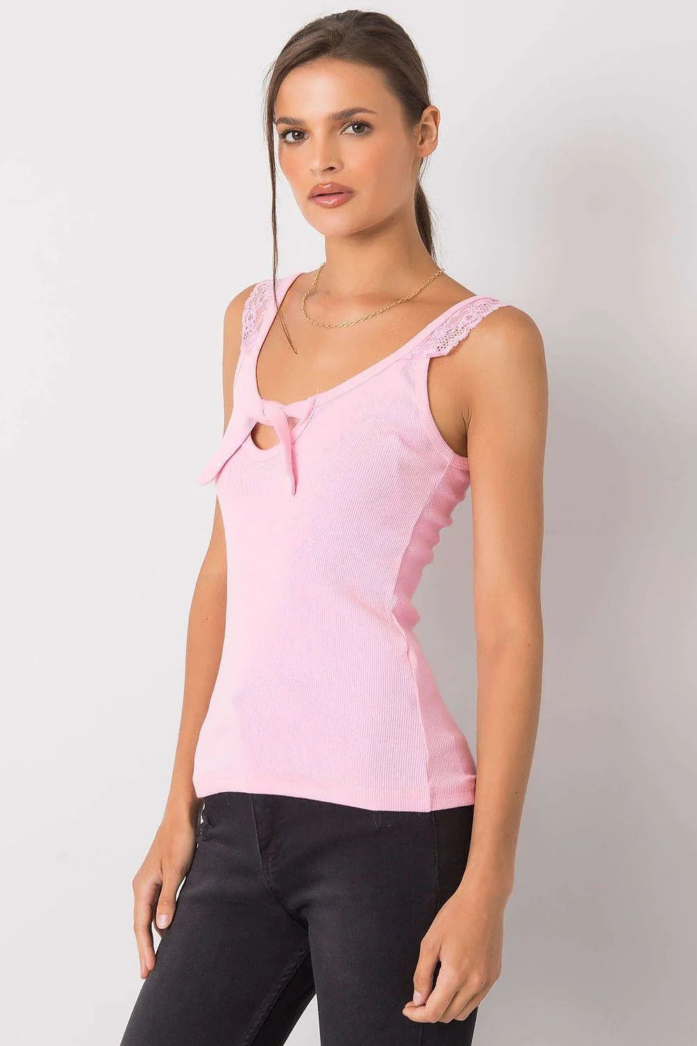 débardeure féminine coton léger respirant rose pastel dentelle bretelles larges côtelé extensible encolure décolleté nœud décoratif coupe ajustée confortable polyvalent
