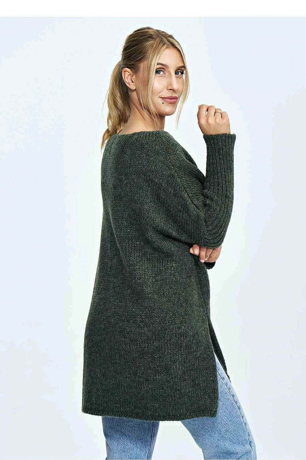 Pull pour femme ample en maille laine tricoté oversized épaules tombantes manches longues encolure bateau fentes côté couleur vert foncé