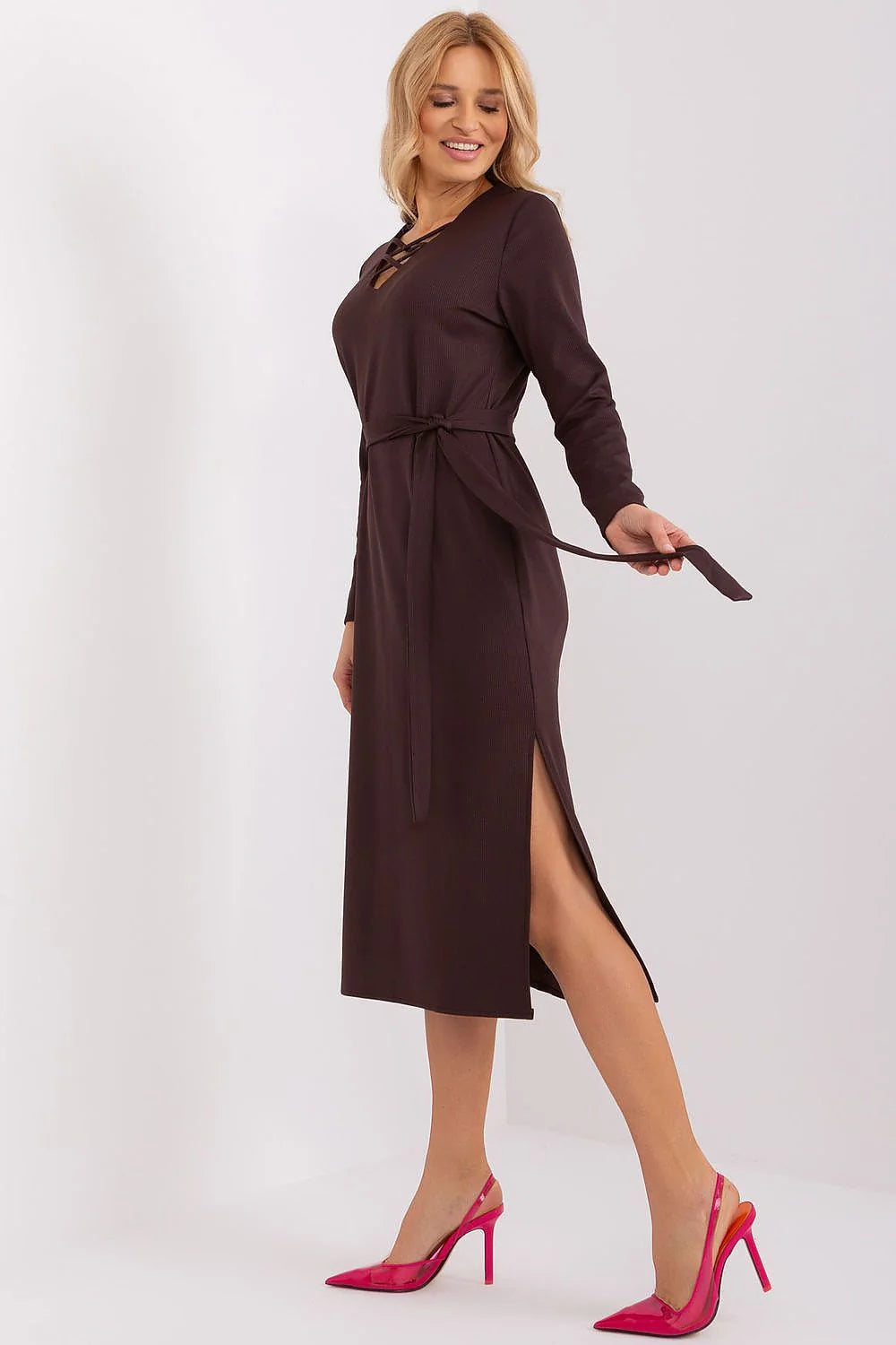 robe midi femme manches longues encolure V lanières croisées ceinture assortie jersey extensible marron chocolat coupe droite fente latérale