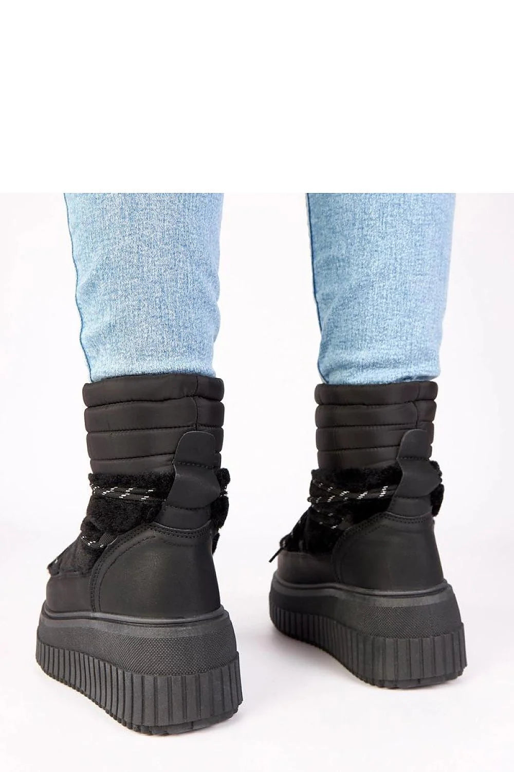 bottes neige femme montantes lacets fourrure synthétique cuir écologique plateforme sept centimètres tige quinze centimètres semelle antidérapante rembourrée