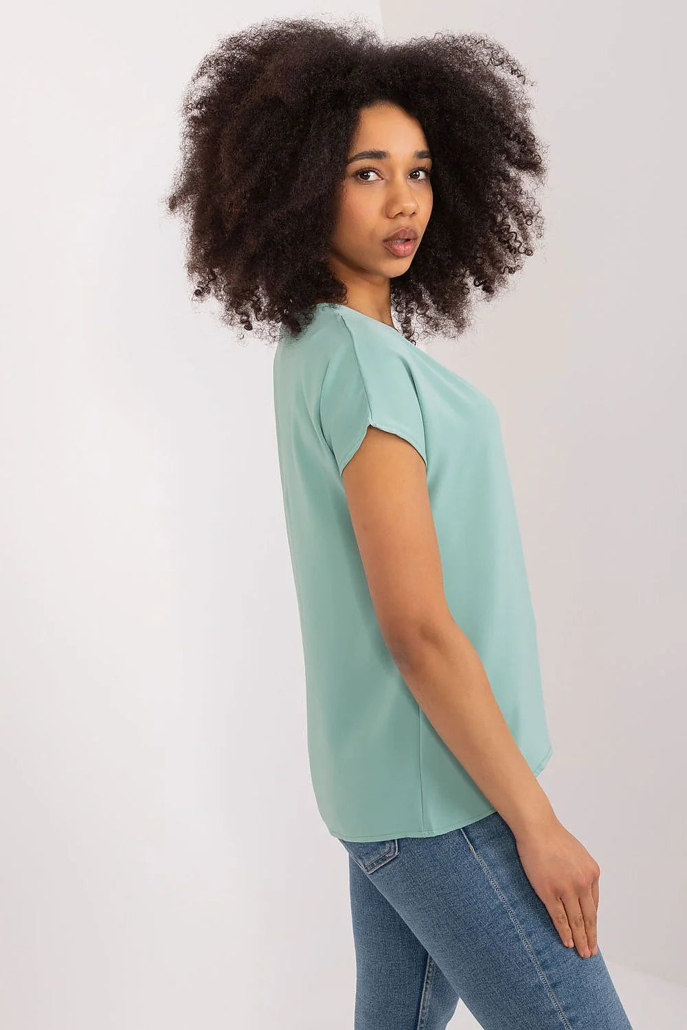 Chemisier BFG féminin décontracté élégant en vert menthe coupe droite manches courtes col en V en polyester lisse confortable