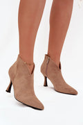 bottines cheville femme suédine écologique taupe bout pointu découpe asymétrique zip latéral talon fin sculpté semelle noire contrastée