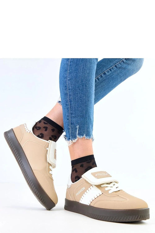 basket basse femme casual similicuir beige bande blanche latérale inscription fashion semelle plateforme crantée brun foncé bout rond
