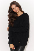 Pull tricot torsadé femme noir matière douce élégance confort style intemporel coupe ample détails métalliques dorés hiver mode vêtement polyvalent sweater
