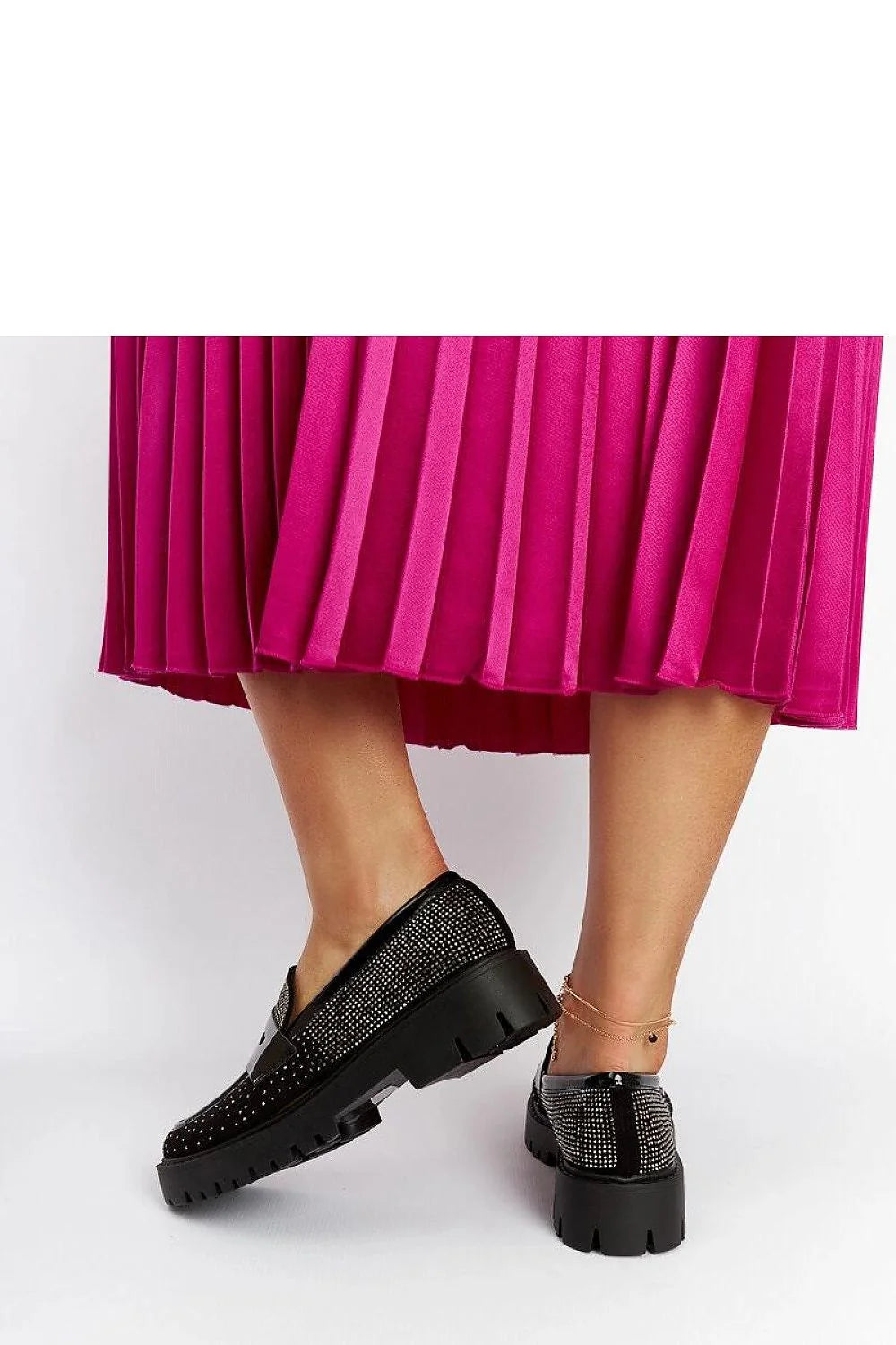 Moccasins pour femme basse pointe en amande zircons cuir strass élégance confort mode accessoires