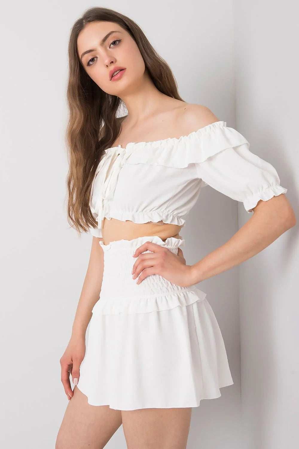 Ensemble chemisier jupe femme blanc style espagnol crop top manches courtes jupe courte smockée