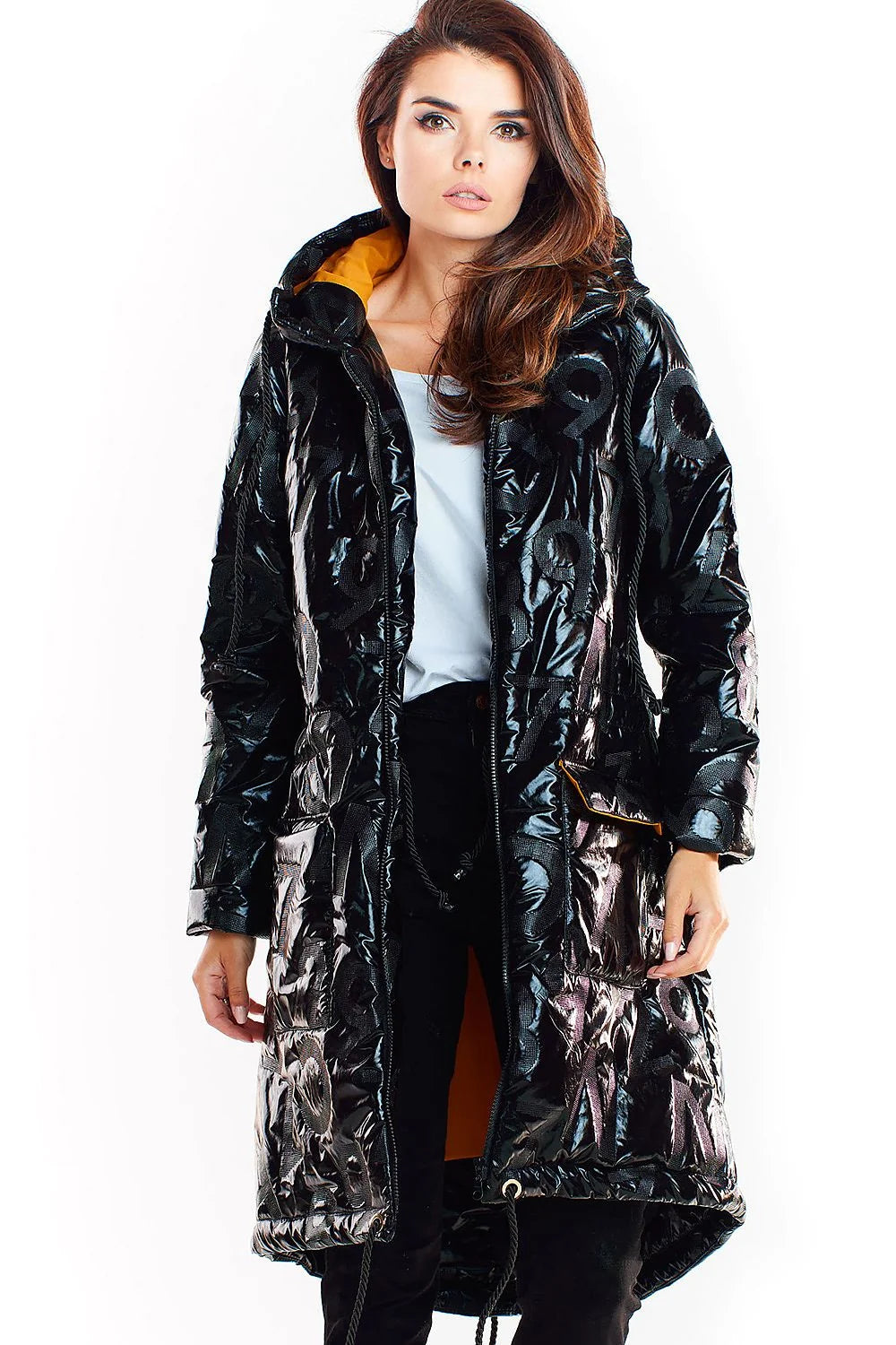 Manteau oversize brillant polyester femme moderne capuche intégrée fermeture éclair style polonais contrasté élégant