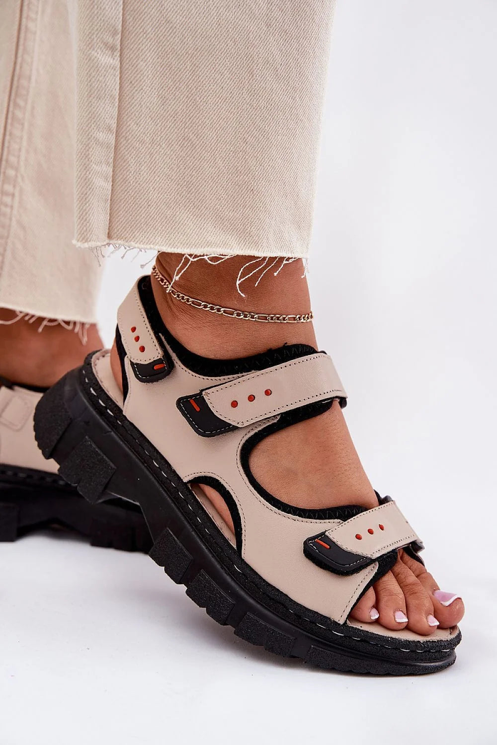 Sandales femmes style sportif cuir naturel velcro ajustables confort quotidien outdoor beige noir orange