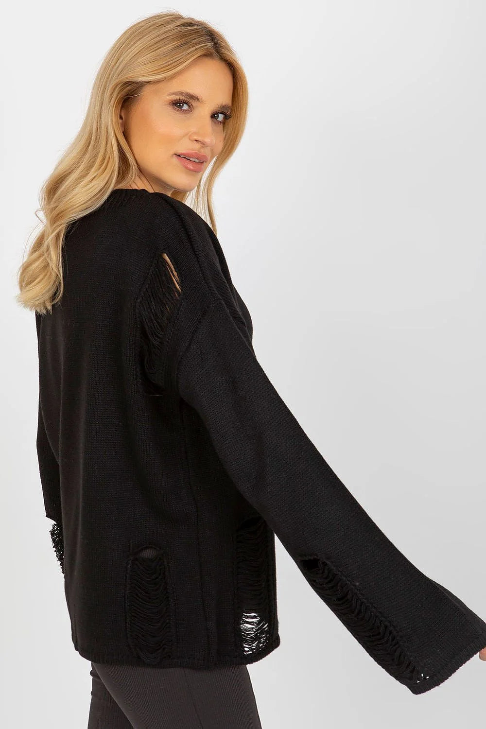 Pull femme style moderne oversize manches longues détails usés matériaux doux confortable élégant polyvalent
