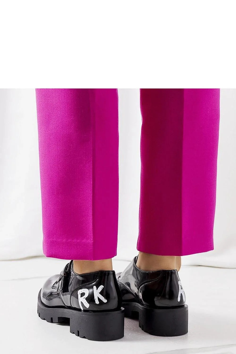 Chaussures basses noires pour femmes cuir verni Derby style lacets cachés boucle métallique semelle épaisse antidérapante confortable
