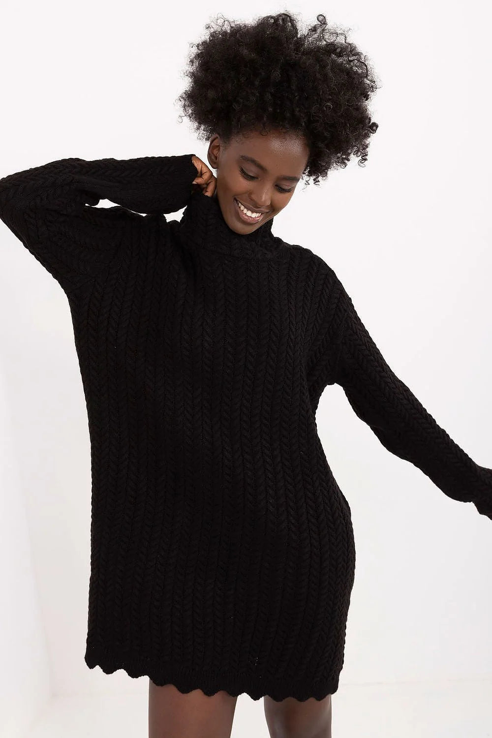Robe pull maille torsadée noire femme tricot épais manches longues col roulé style cosy hiver