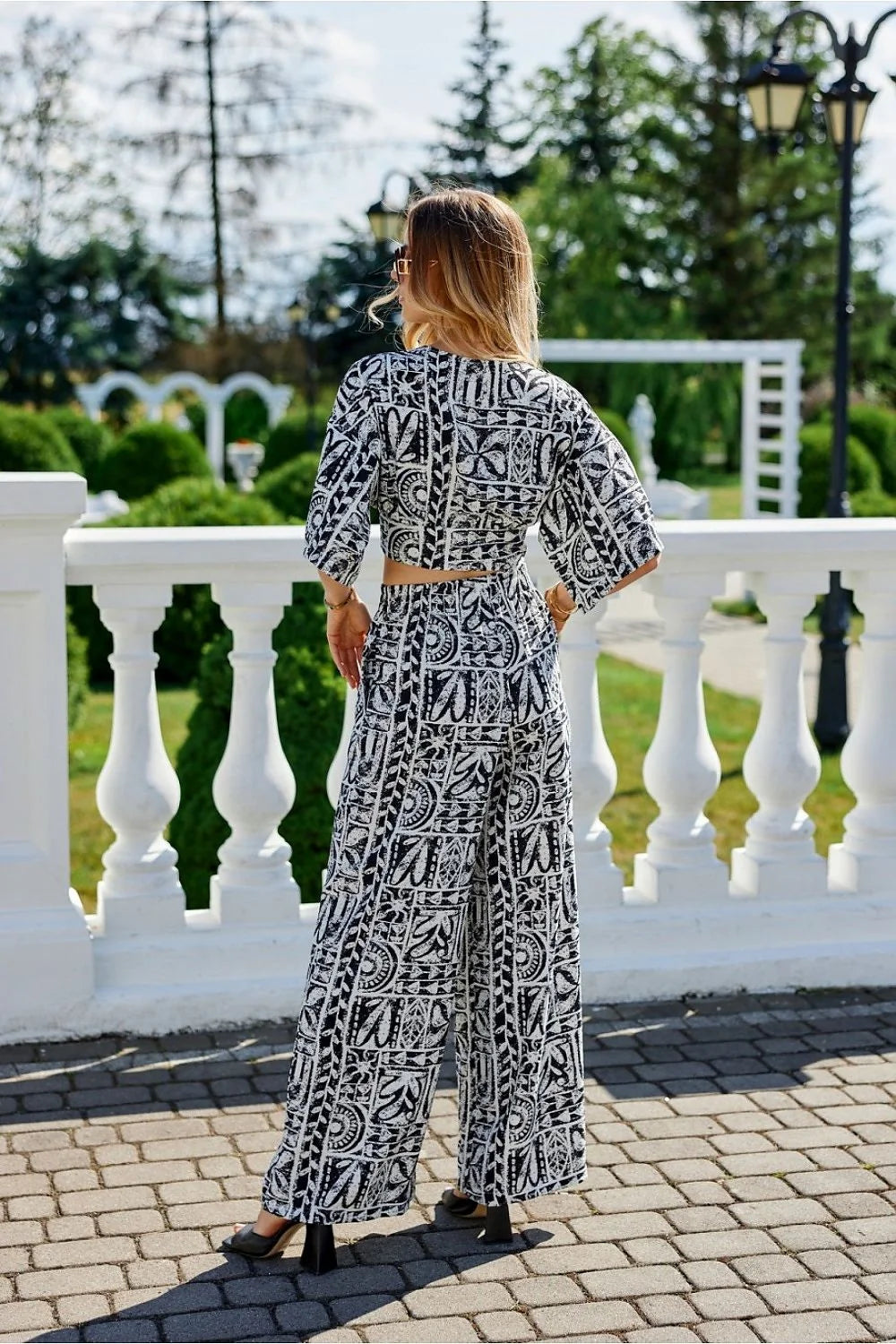 Ensemble femme blouse chemisier short Roco Fashion motif géométrique noir blanc coton lin coupe courte manches mi-longues été décontracté tendance