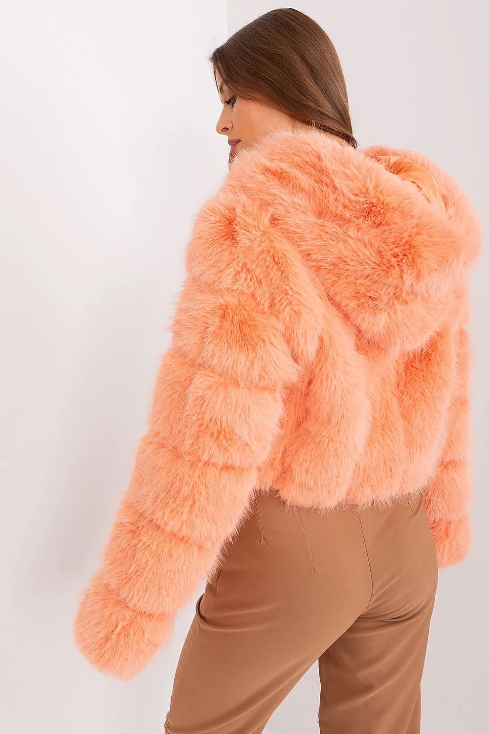 Veste en fausse fourrure pour femme couleur pêche automne/hiver coupe courte carrée manches longues élégance tendance mode