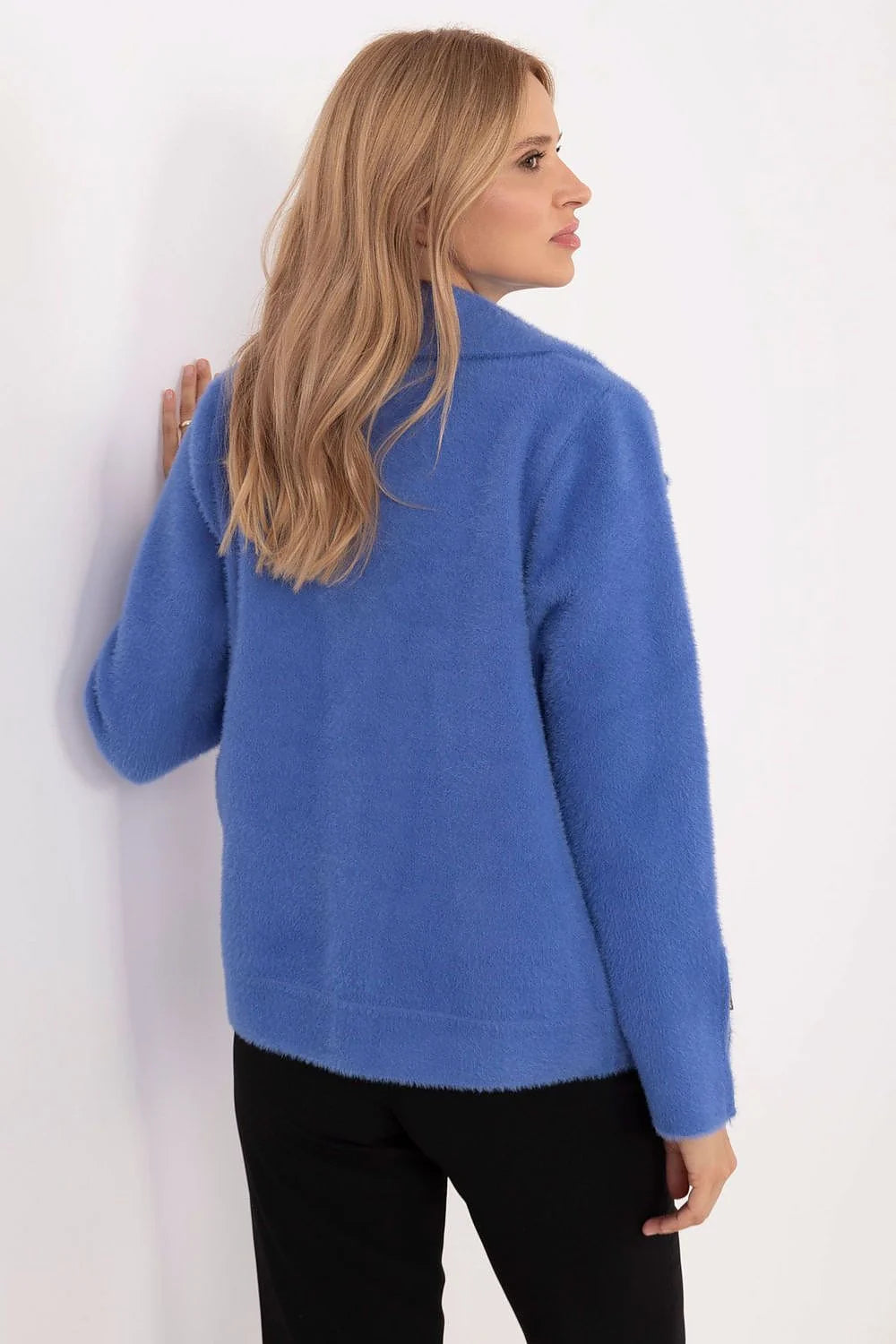 Veste MBM pour femme moderne élégante couleur bleue vive boutons dorés coupe structurée manches zippées poches latérales