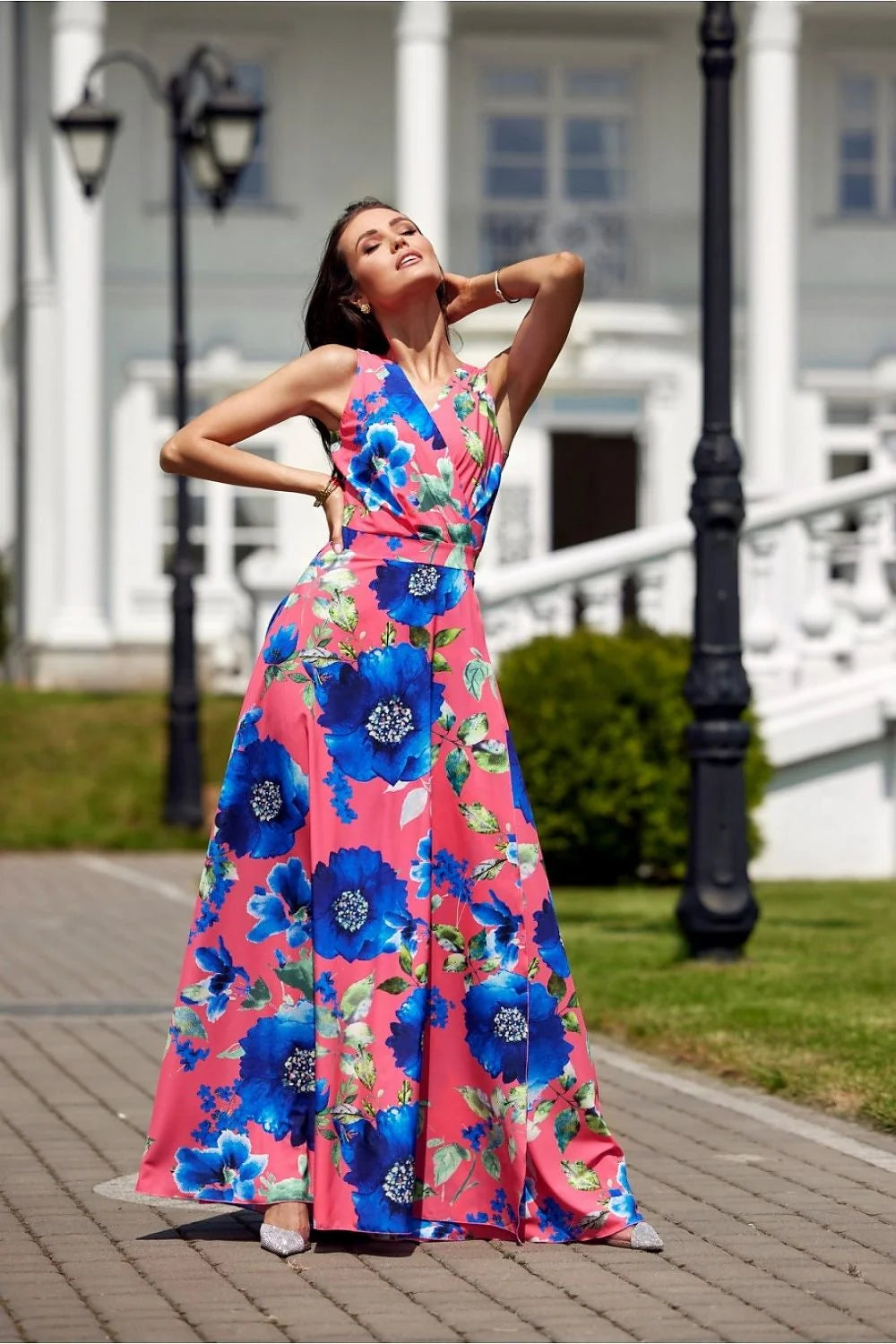Robe de jour Roco Fashion longue motif floral bleu rose V neckline bretelles fines taille ajustée occasion spéciale femme