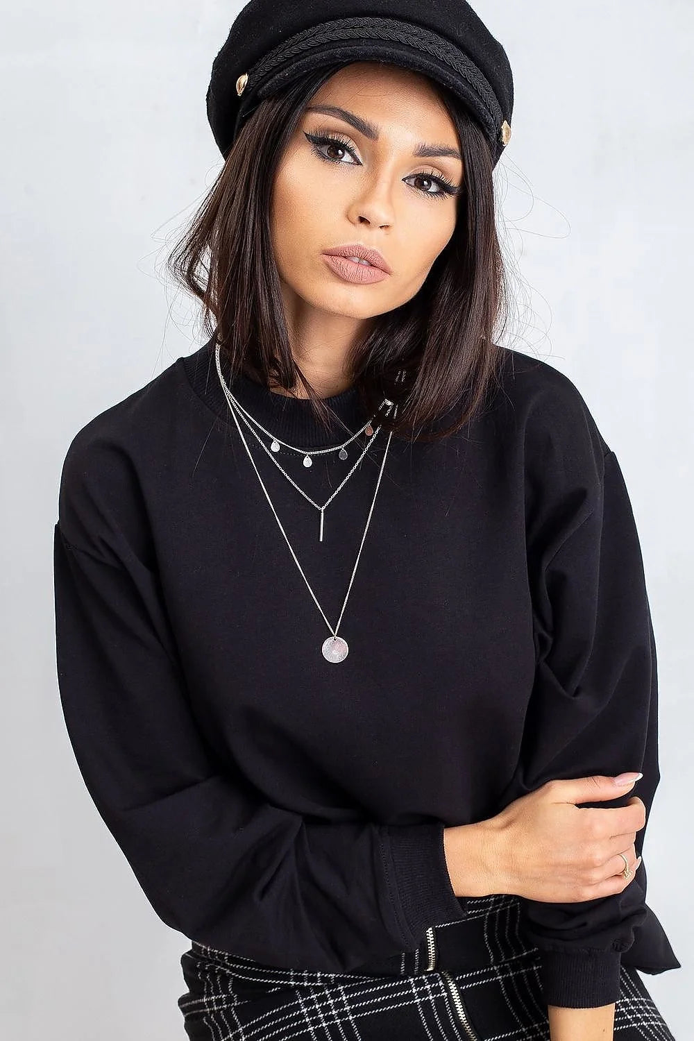 Sweatshirt BFG pour femme en coton 90% élasthanne 10%, style casual oversize, couleur bleu vif, manches longues, col rond côtelé, idéal pour tenues urbaines et décontractées