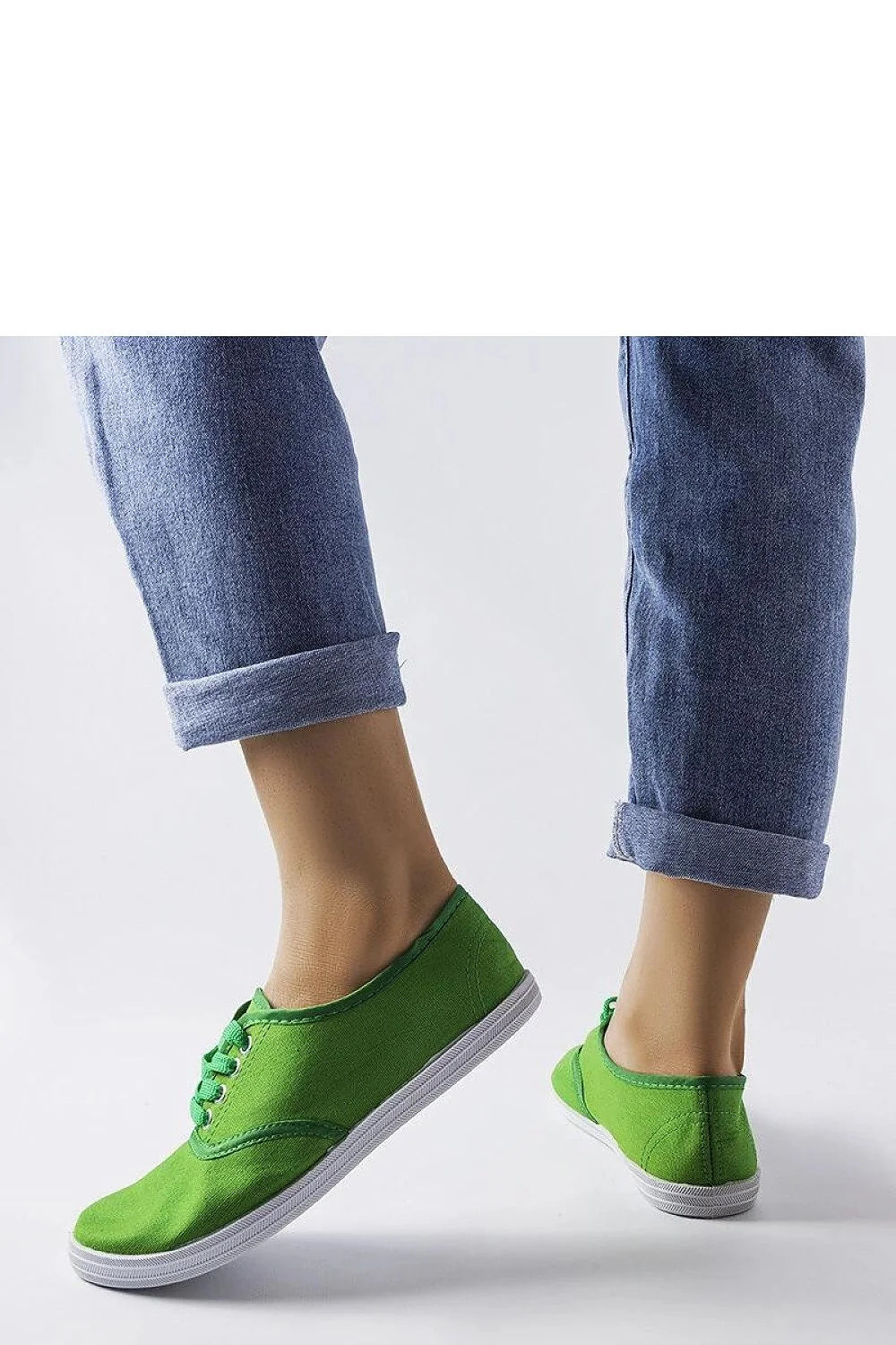 Chaussures en toile vert vif pour femmes, style casual, confortable, design épuré, lacets assortis, semelle en caoutchouc, occasion quotidienne, été