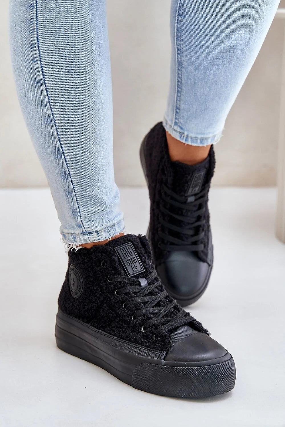 Baskets pour femmes style moderne Sherpa noire montantes urbain décontracté confortable chaussures automne-hiver femmes